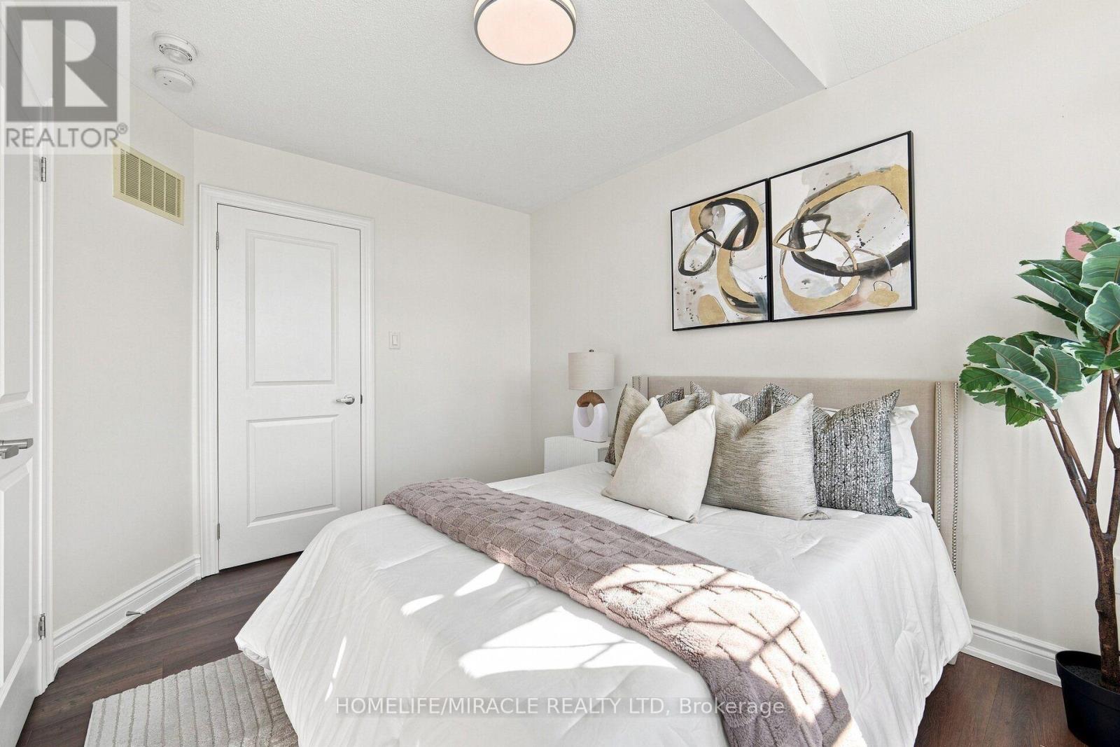 14 ZENITH AVENUE - 28