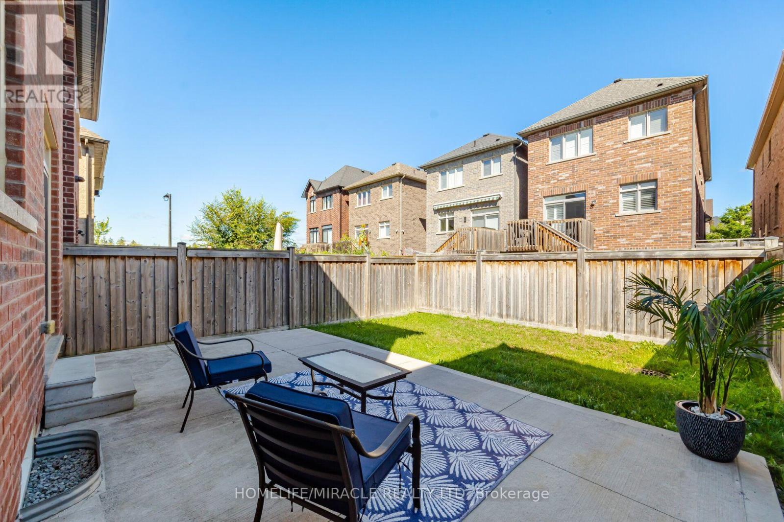 14 ZENITH AVENUE - 32