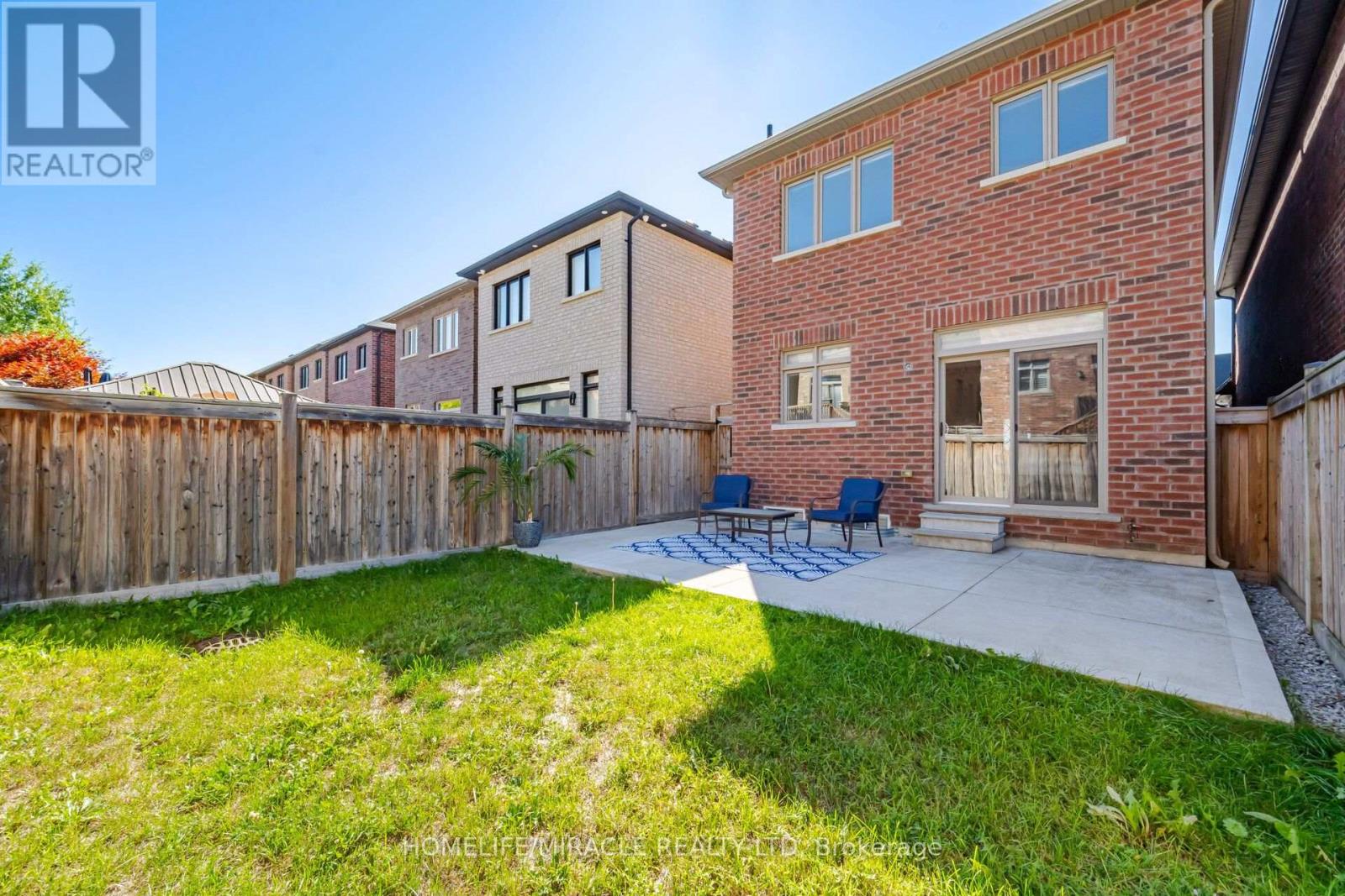 14 ZENITH AVENUE - 34