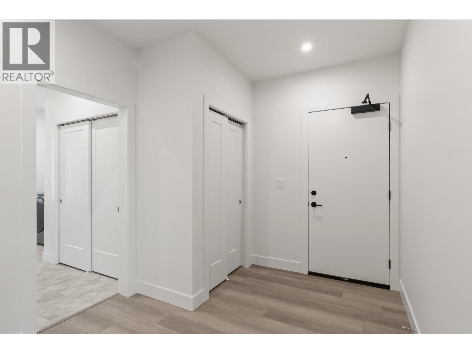 209 3434 McKinley Beach Drive, Kelowna