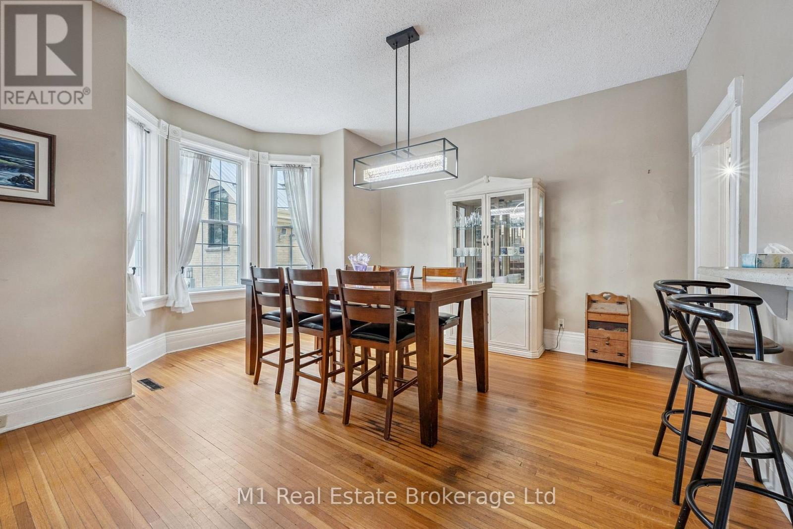 125 ELORA STREET S - 12