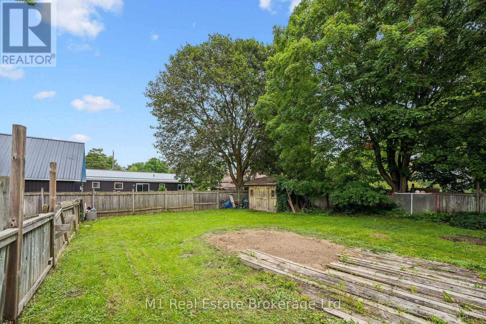 125 ELORA STREET S - 32