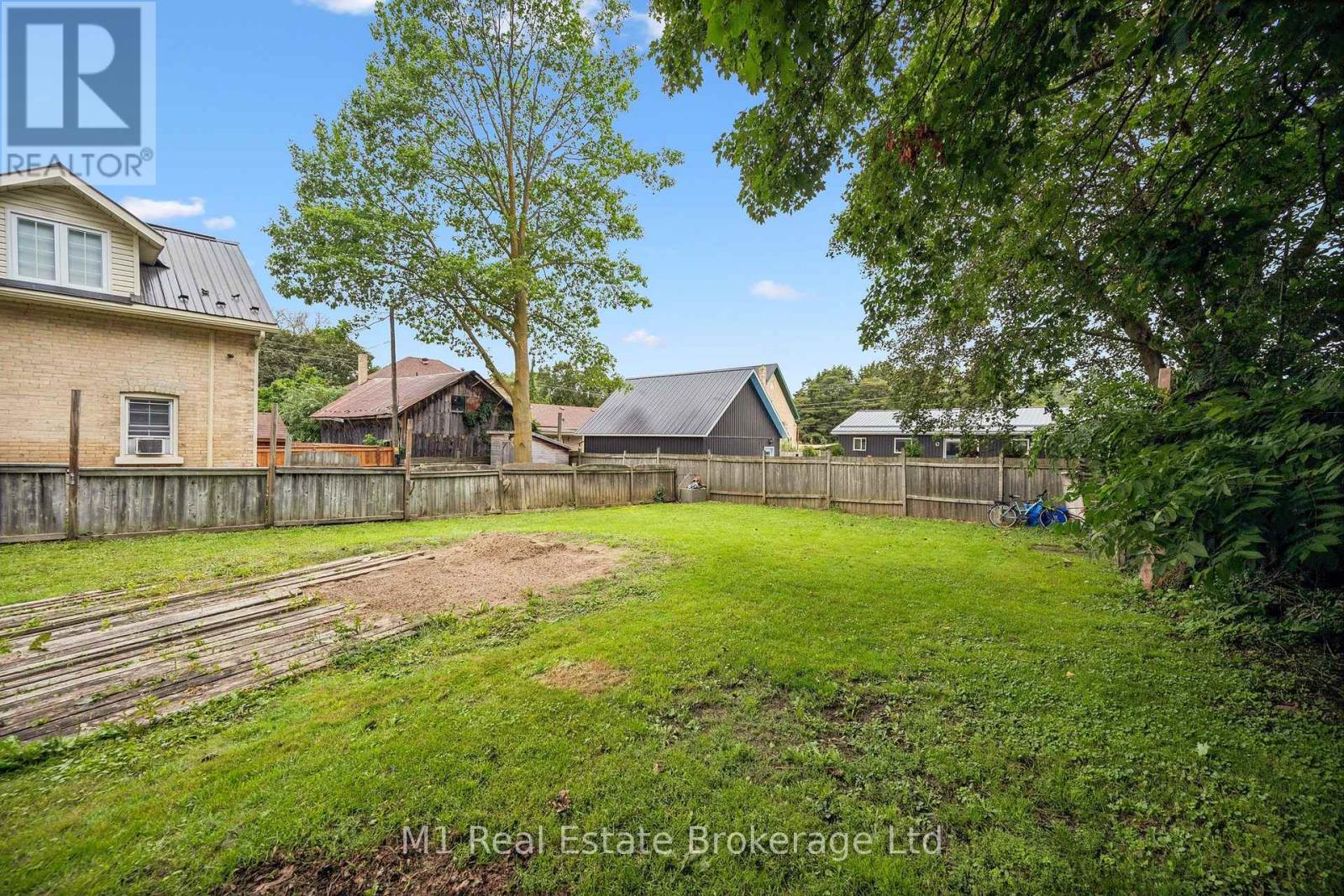125 ELORA STREET S - 33