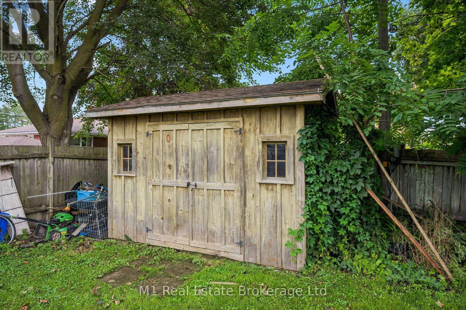 125 ELORA STREET S - 36