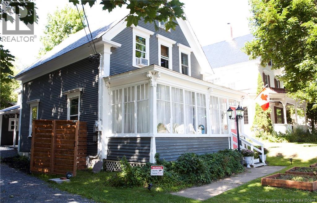 126 Broadway Street, Woodstock, New Brunswick, E7M1C2, Woodstock, New Brunswick — photo 3 of 5