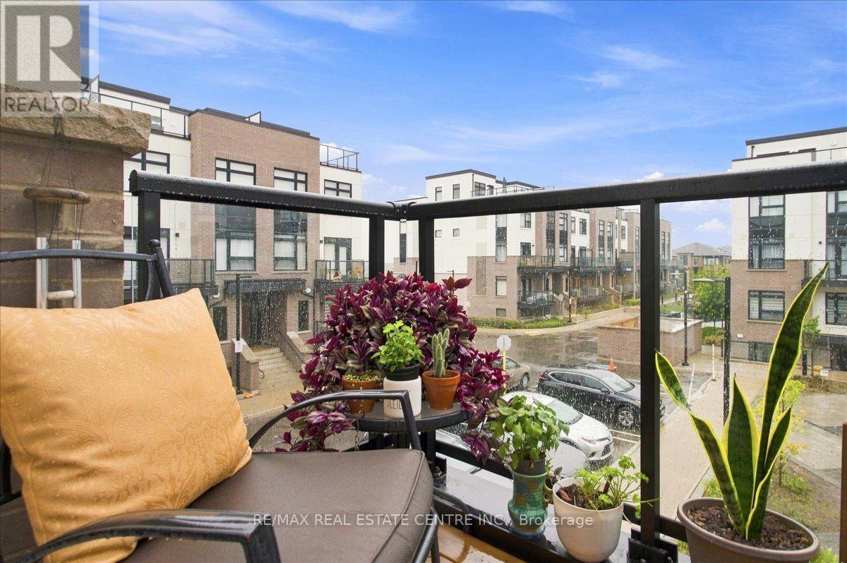 #103 1597 ROSE WAY - 12