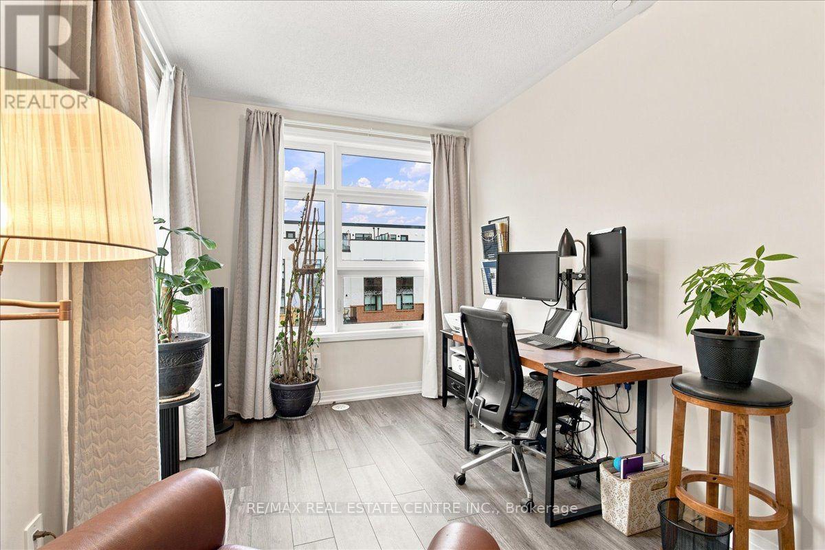#103 1597 ROSE WAY - 18