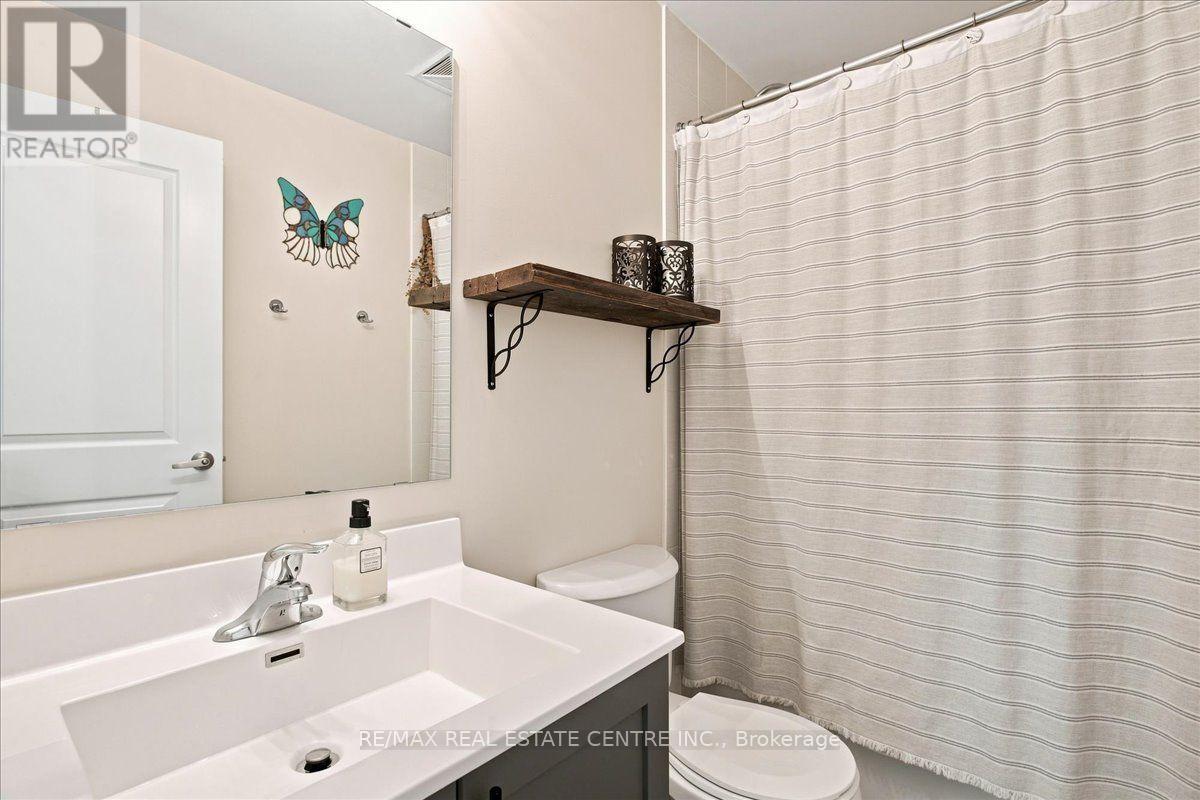 #103 1597 ROSE WAY - 20