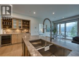 3pc Ensuite bath - 9652 Benchland Drive Unit# 306, Lake Country, BC V4V0C4 Photo 9