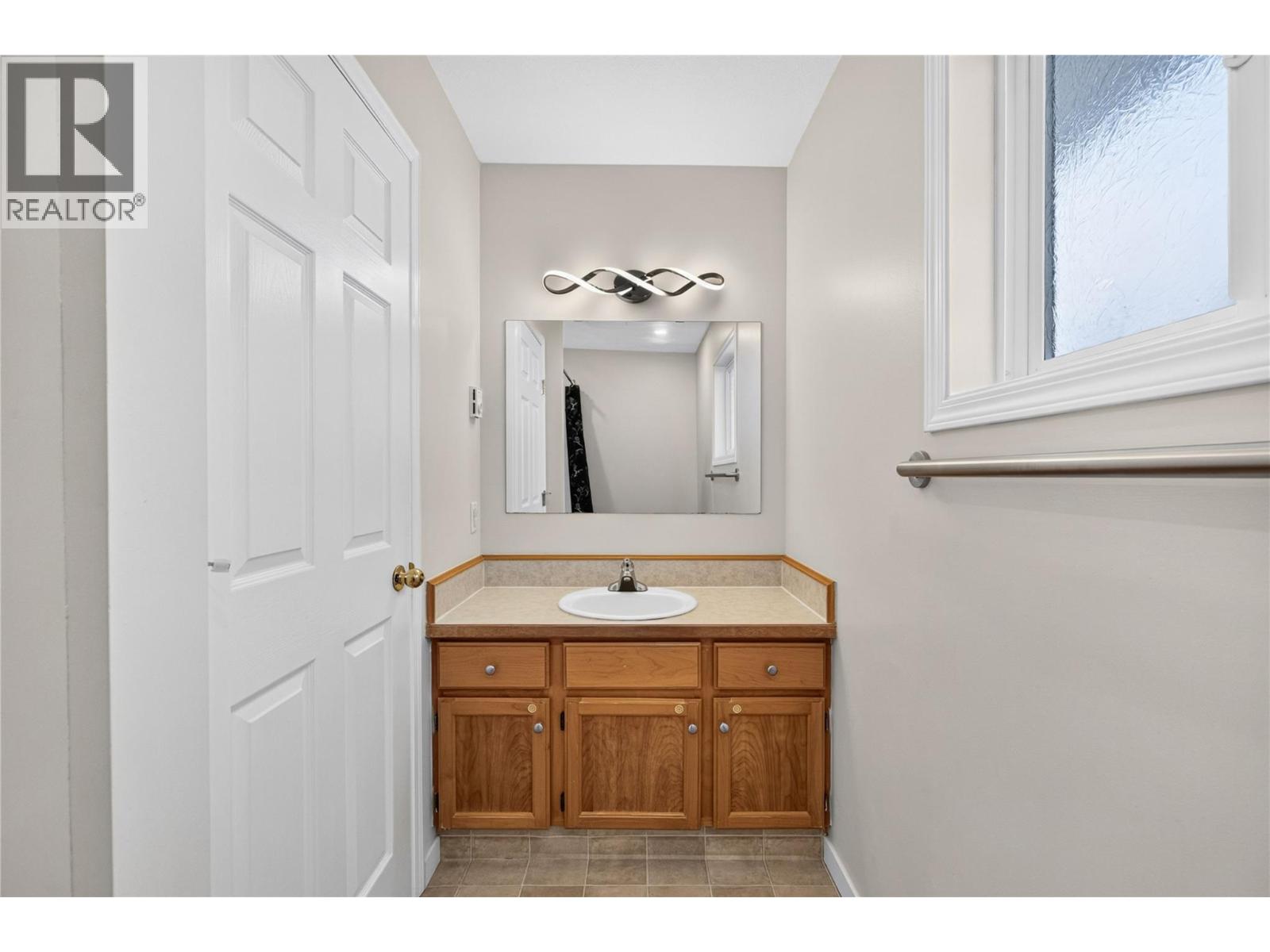460 Rene Avenue Unit# 101, Penticton