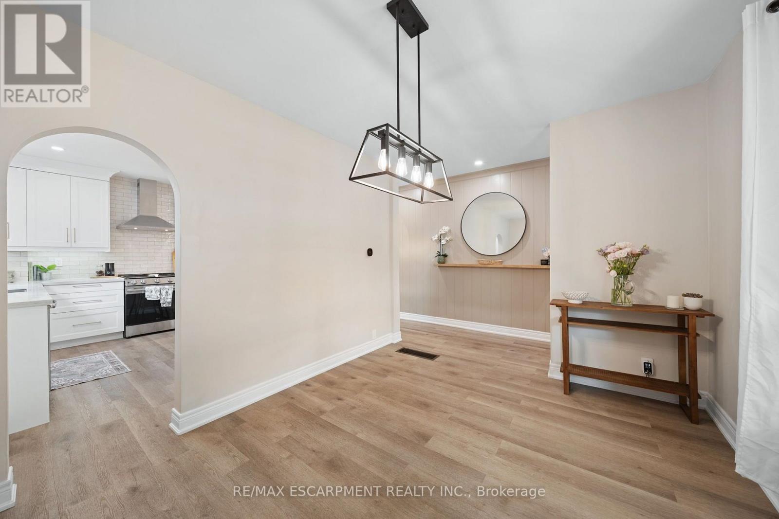 80 SARAH STREET - 10