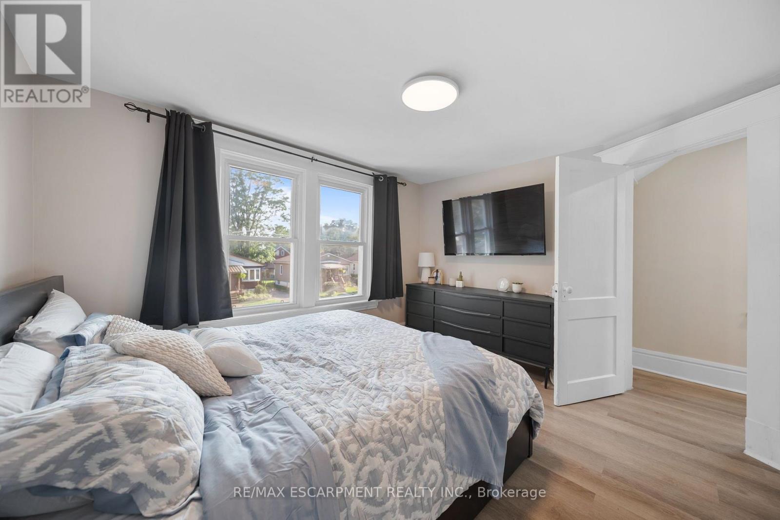 80 SARAH STREET - 23