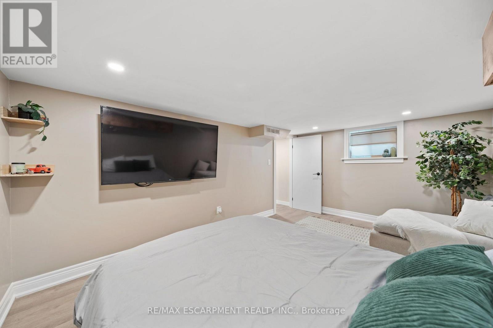 80 SARAH STREET - 31