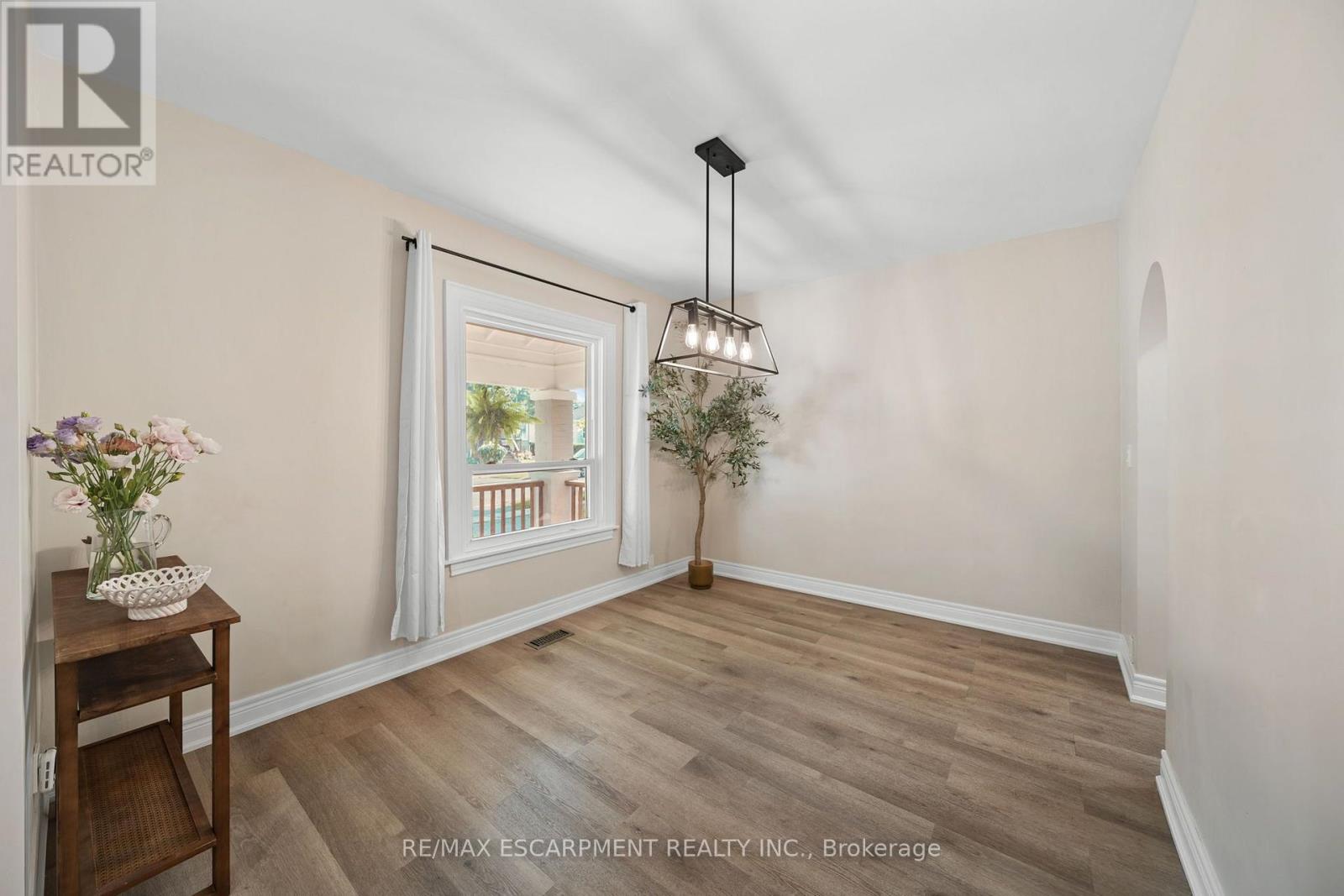 80 SARAH STREET - 8