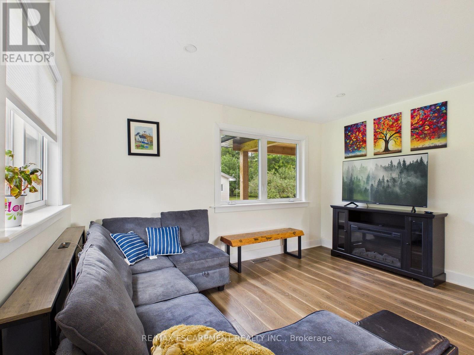 400 RAYMOND ROAD - 11