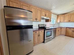 323 Glen Avenue, Brandon, MB R7C1B9 Photo 13