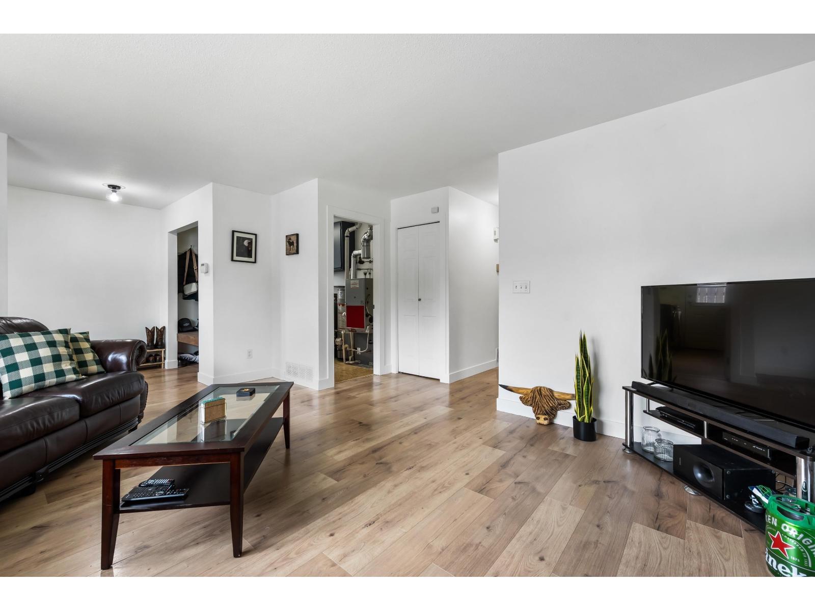 2 Bed, 1 Bath House for Rent in Chilliwack – 45448 MEADOWBROOK DRIVE, Chilliwack Proper South – MLS# R3160961 - Image 9