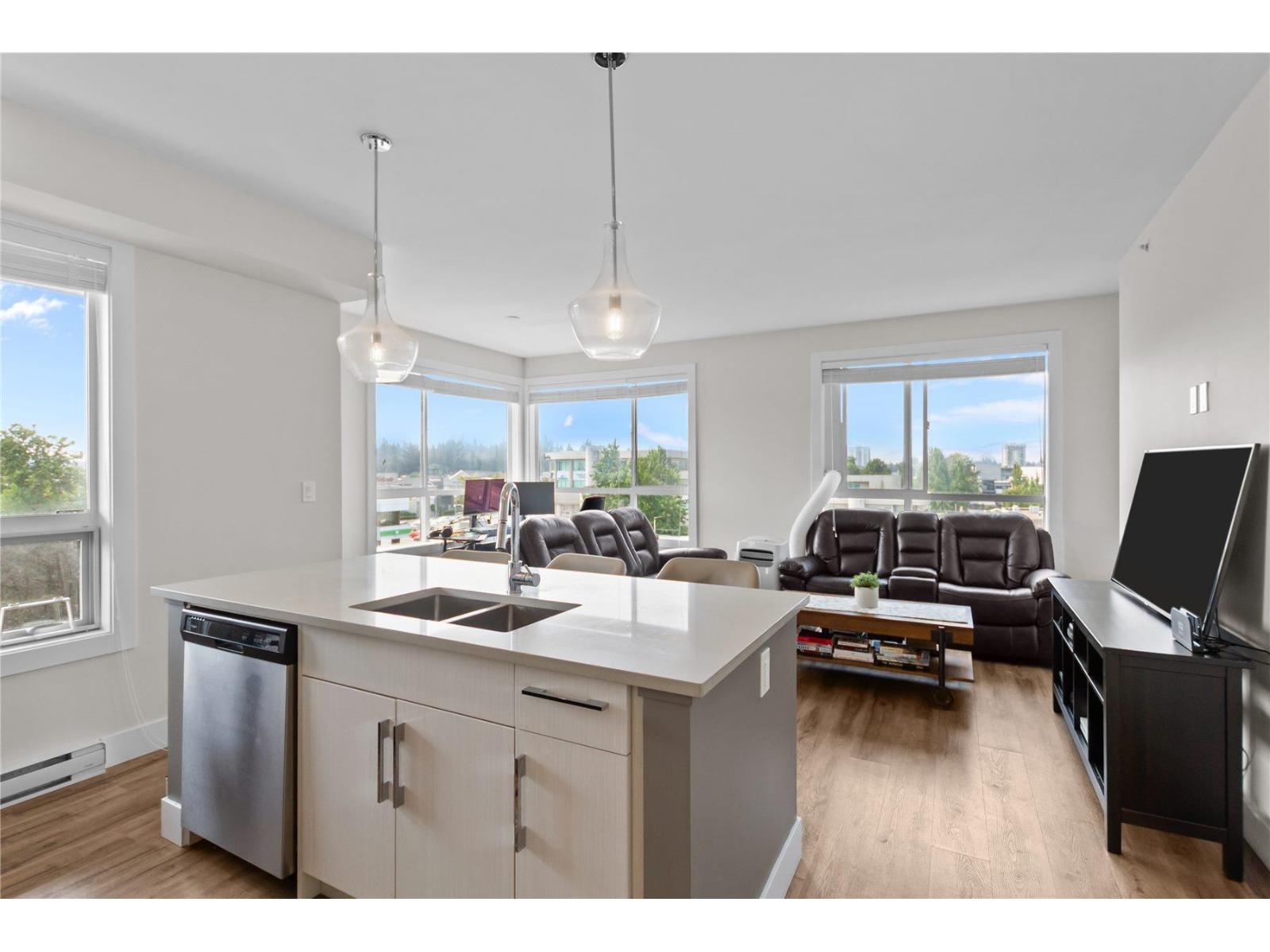 512 32838 VENTURA AVENUE — photo 3