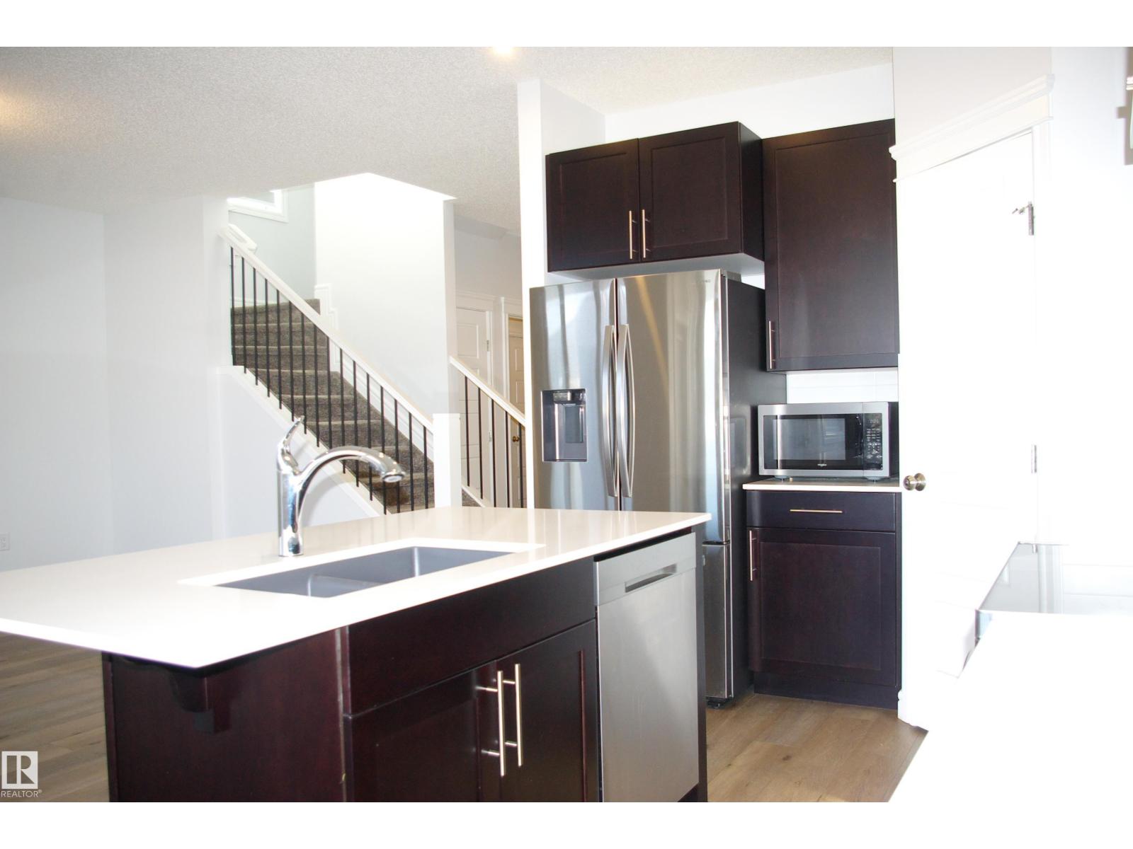 4820 175 AV NW - 9