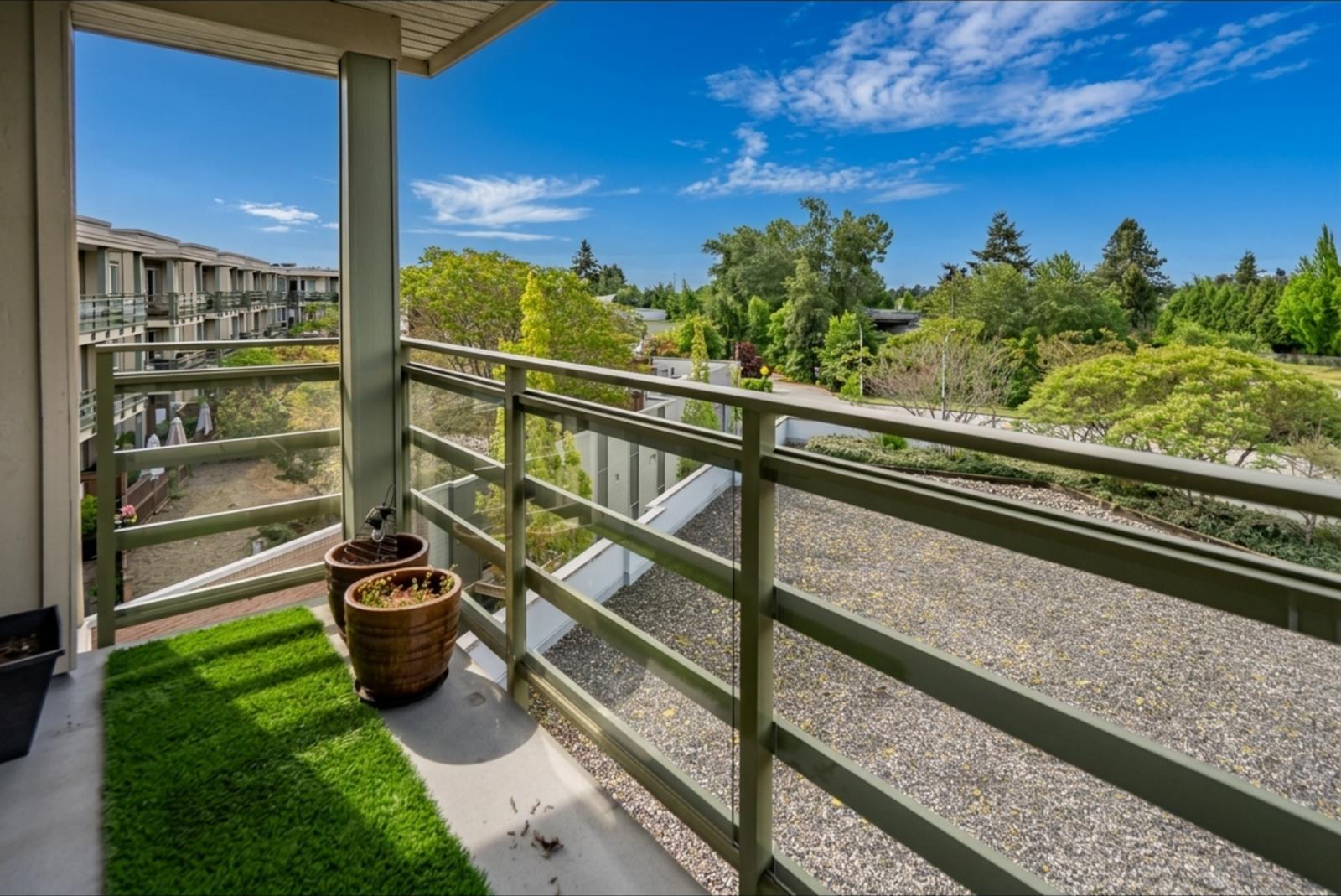 2 Bed, 2 Bath Apartment for Sale in Surrey – 406 15735 CROYDON DRIVE, Surrey – MLS# R3160722 - Image 29