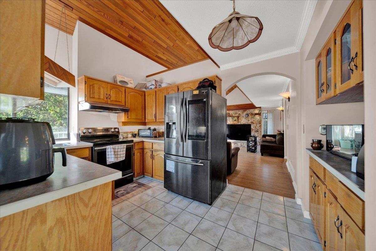 7 Bed, 5 Bath House for Sale in Delta – 9341 EBOR ROAD, Delta – MLS# R3160715 - Image 34