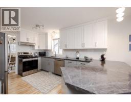 Full bathroom - 540 Klassen Road, Kelowna, BC V1X7P3 Photo 7