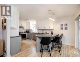 Foyer - 540 Klassen Road, Kelowna, BC V1X7P3 Photo 9