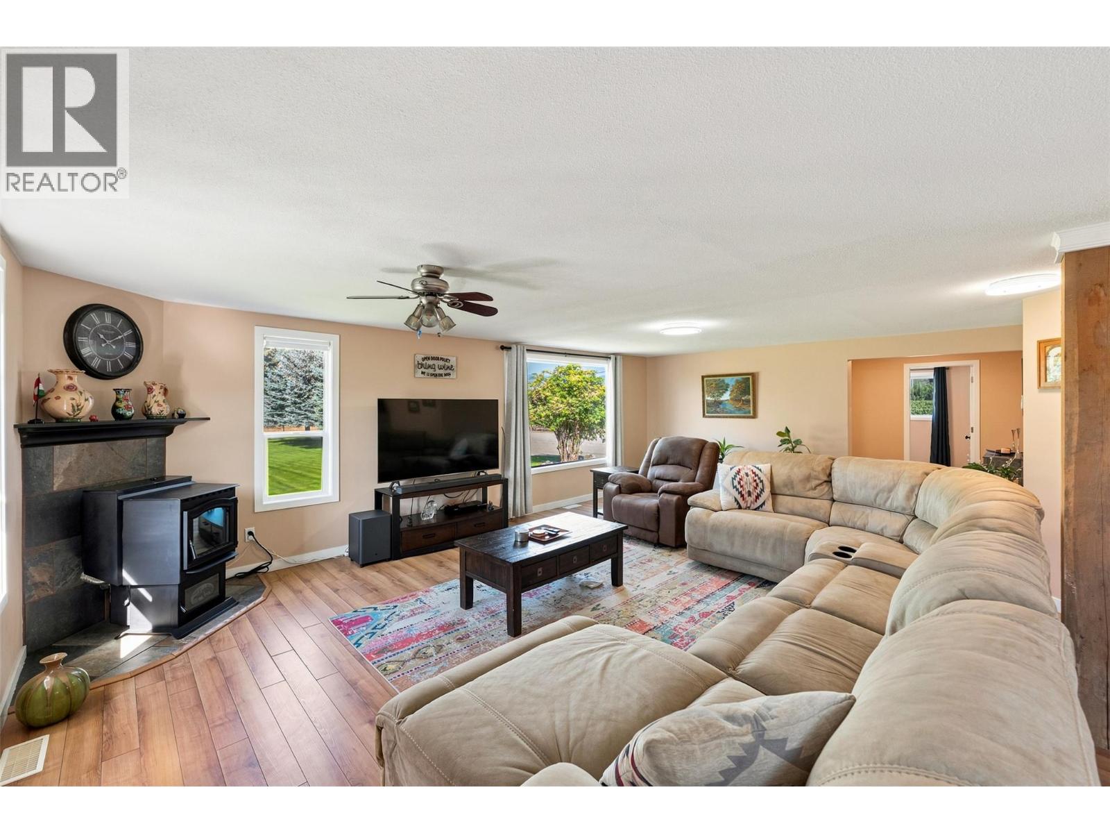 4129 McLean Creek Road, Okanagan Falls