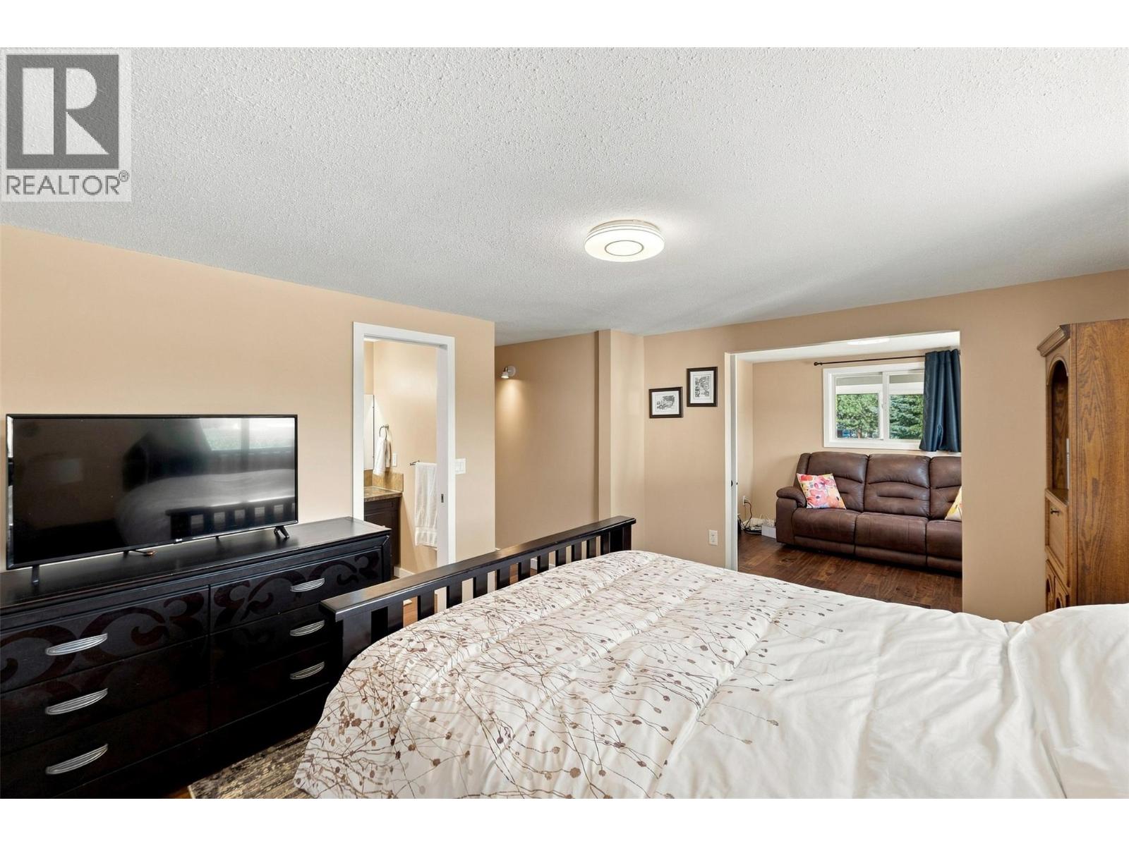 4129 McLean Creek Road, Okanagan Falls