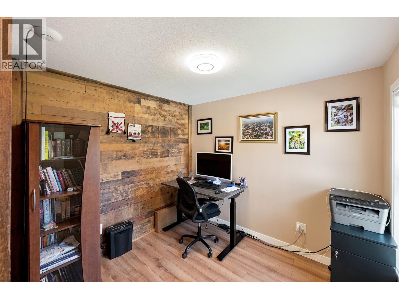 4129 McLean Creek Road, Okanagan Falls