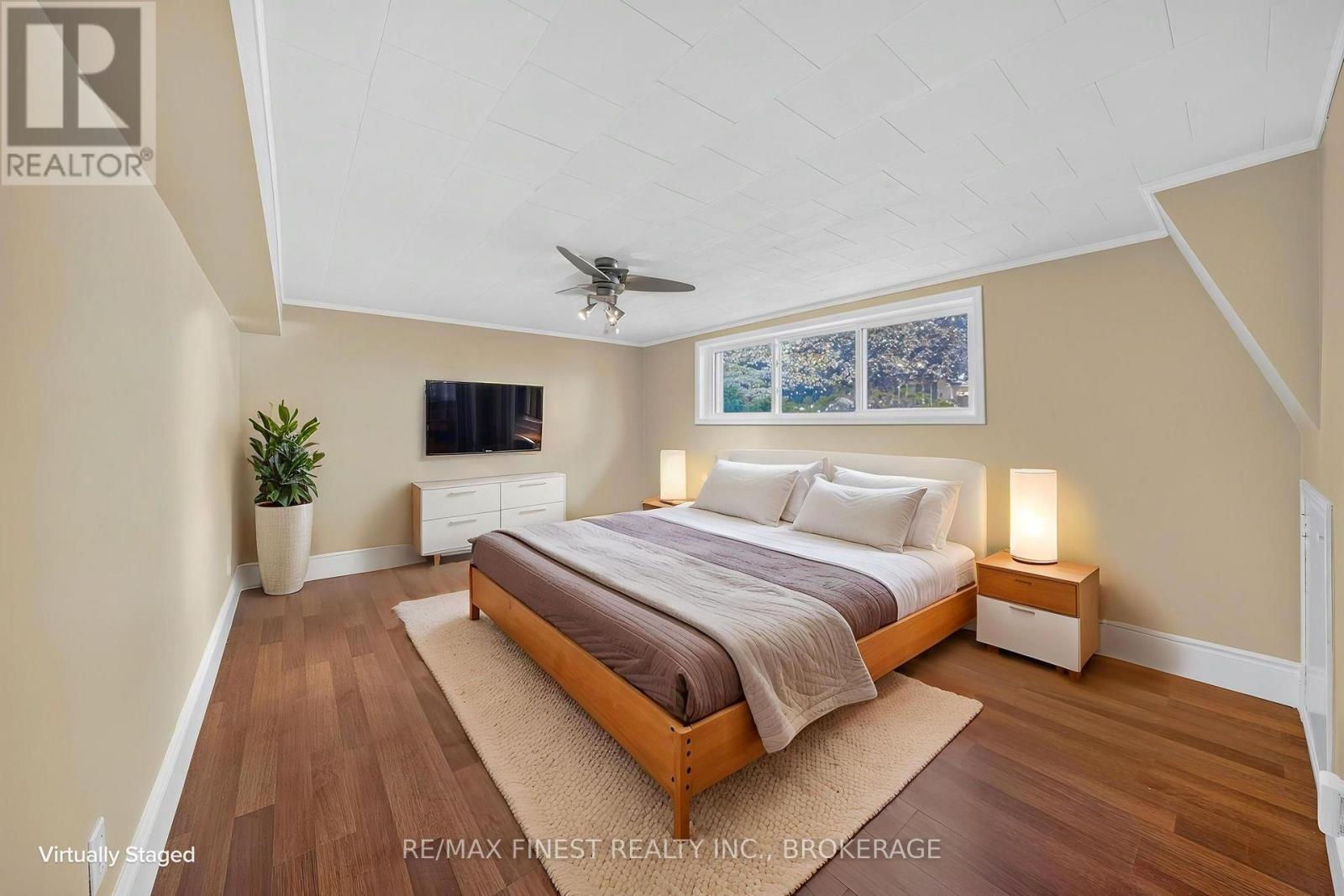811 CUNNINGHAM CRESCENT - 24