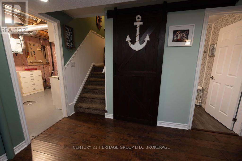 1103 CROSSFIELD AVENUE - 28