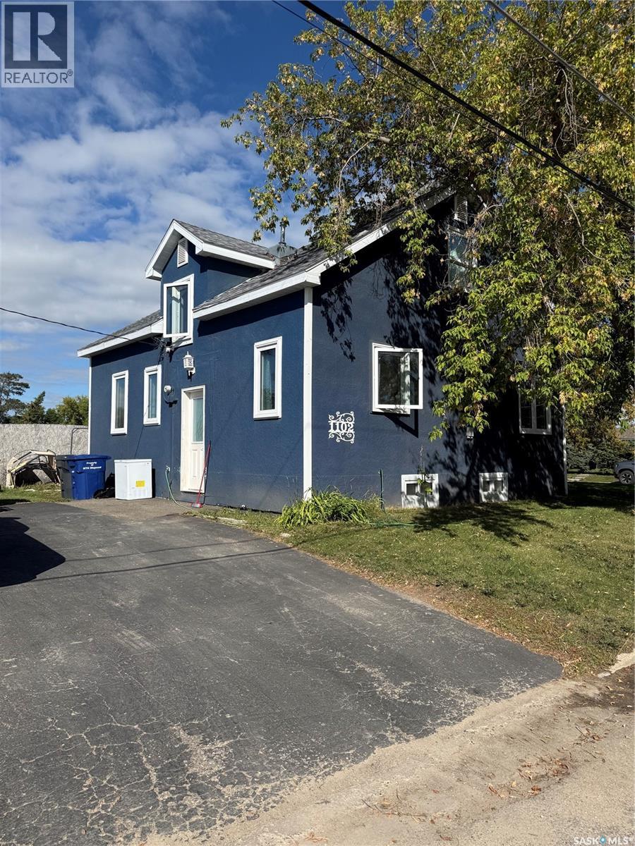 1102 1ST STREET NE, Carrot River, Saskatchewan, S0E0L0, Carrot River, Saskatchewan — photo 2 of 5