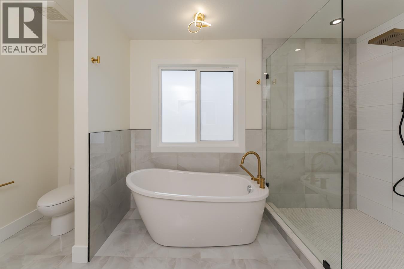 Photo 20 of 41 — 3936 ESTABROOK COURT · Prince George, BC