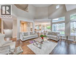 2015 Parkway Boulevard, Coquitlam, BC V3E3J8 Photo 6