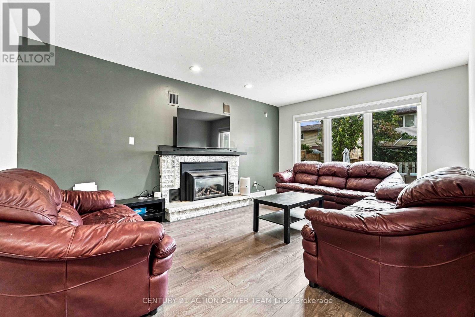 6179 VOYAGEUR DRIVE - 19