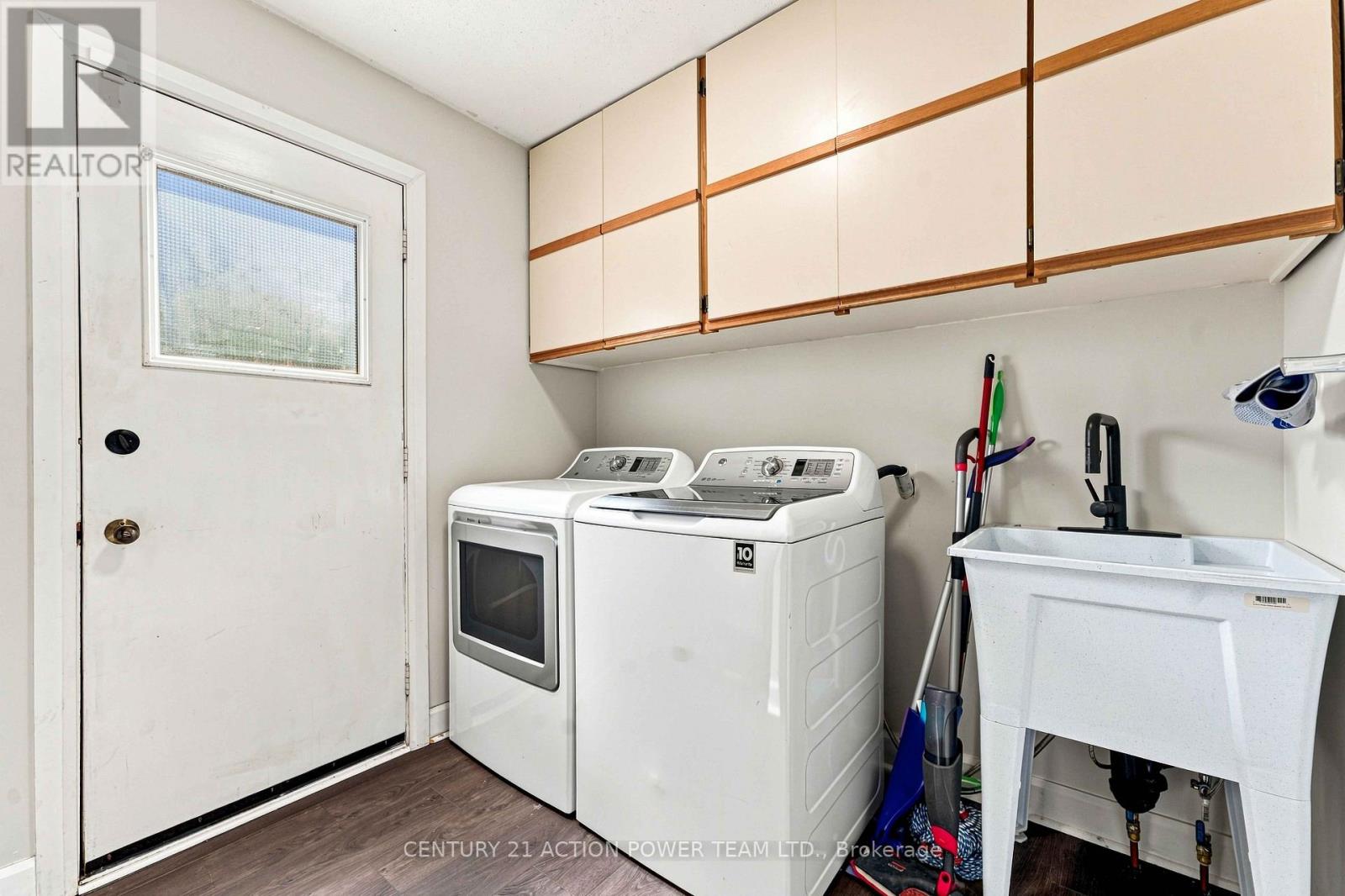 6179 VOYAGEUR DRIVE - 24