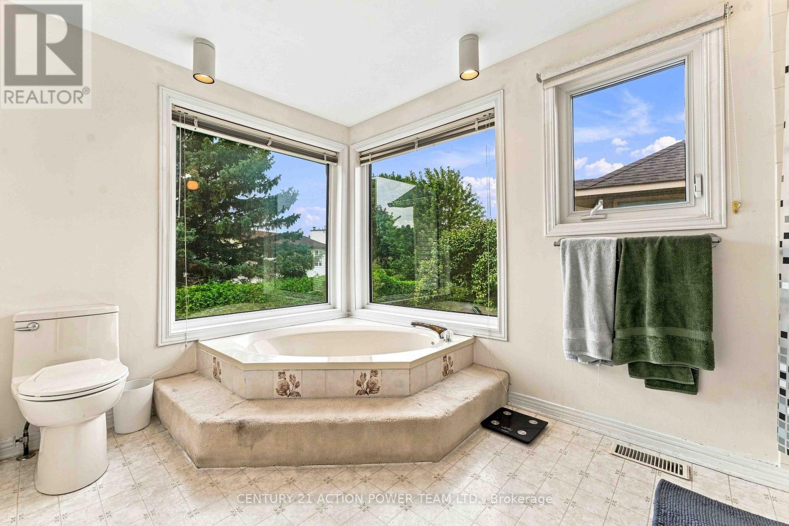 6179 VOYAGEUR DRIVE - 29