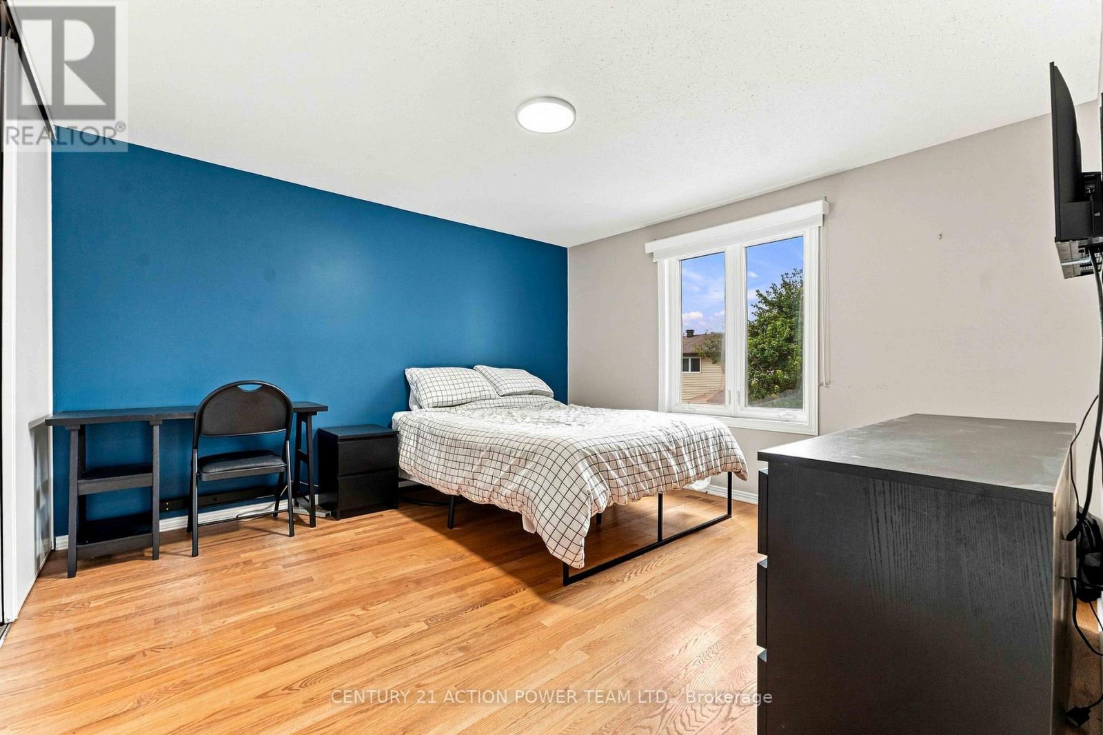 6179 VOYAGEUR DRIVE - 33