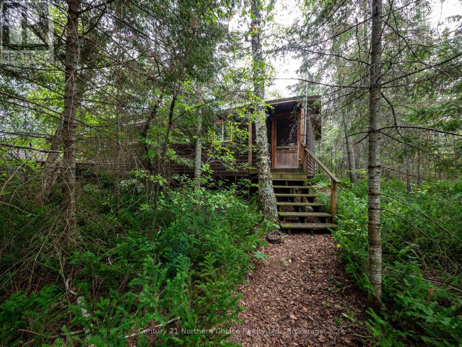 JO153 SHOAL LAKE ISLAND - 10