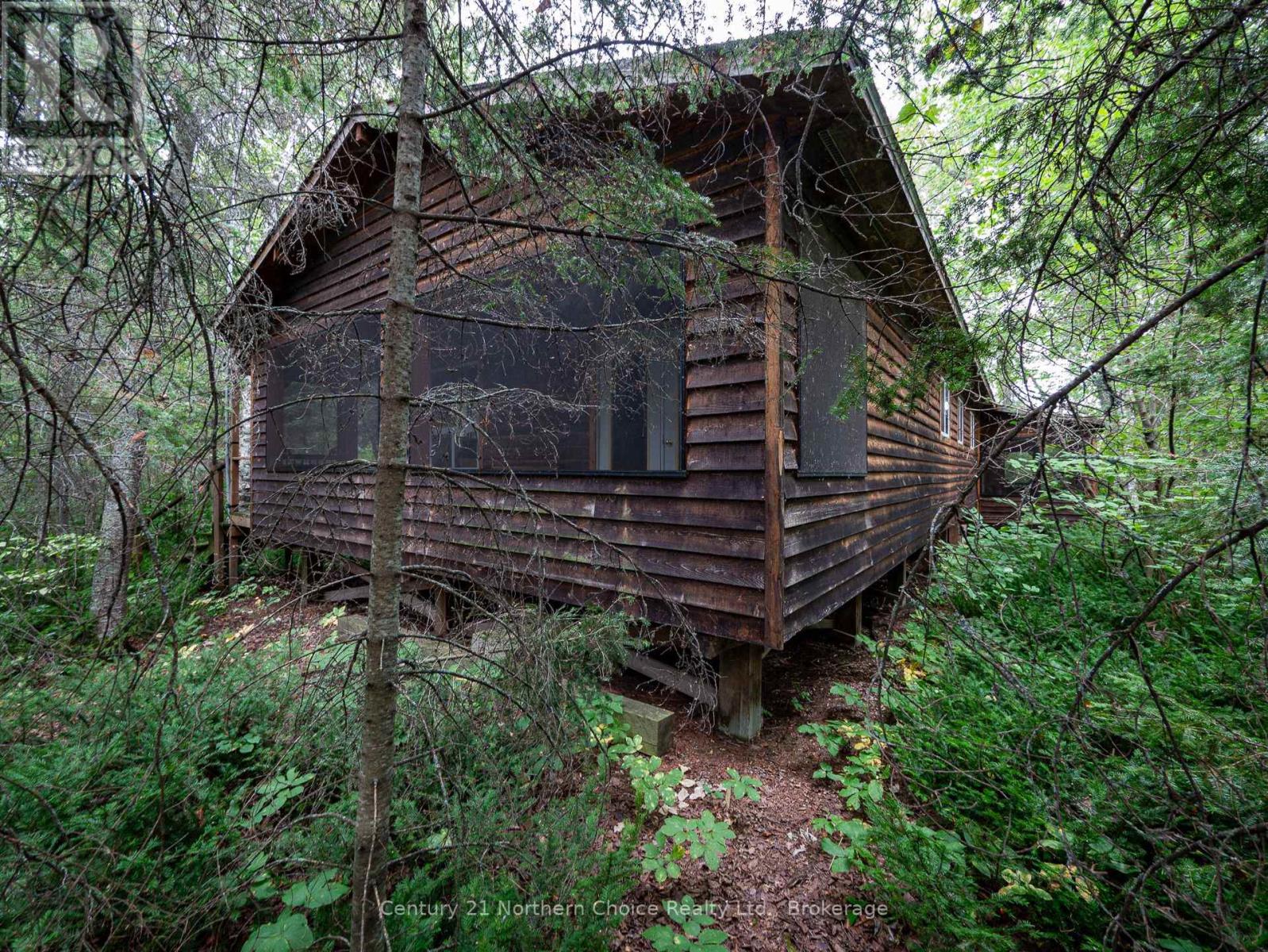 JO153 SHOAL LAKE ISLAND - 12