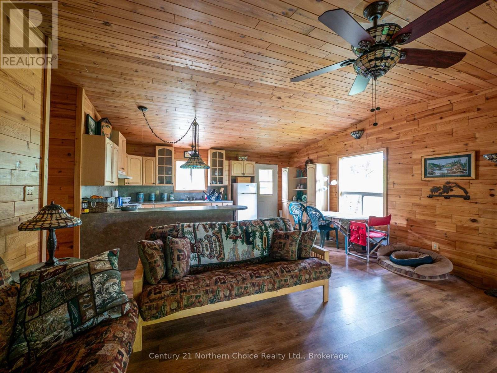 JO153 SHOAL LAKE ISLAND - 16
