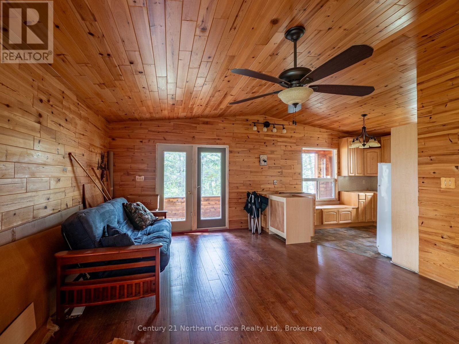 JO153 SHOAL LAKE ISLAND - 23
