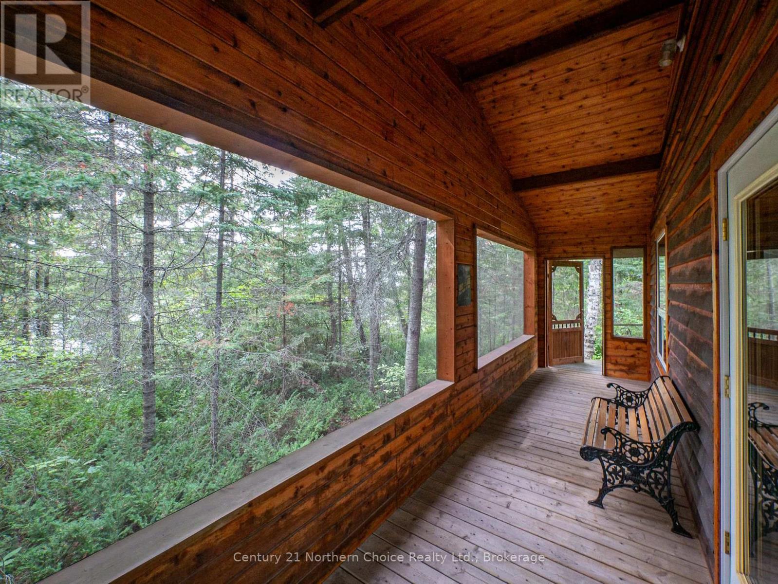 JO153 SHOAL LAKE ISLAND - 32