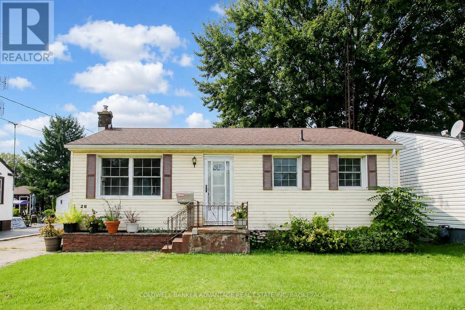 28 MARSHALL AVENUE - 2