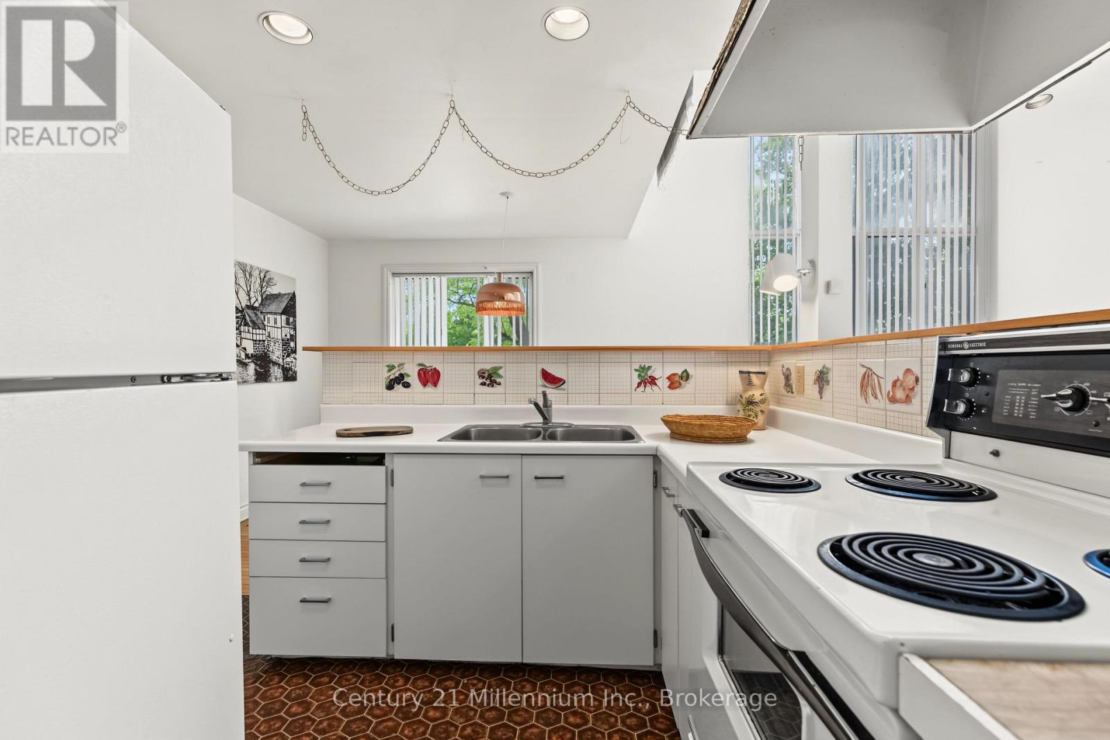 425005 IRISH LAKE ROAD - Image 32