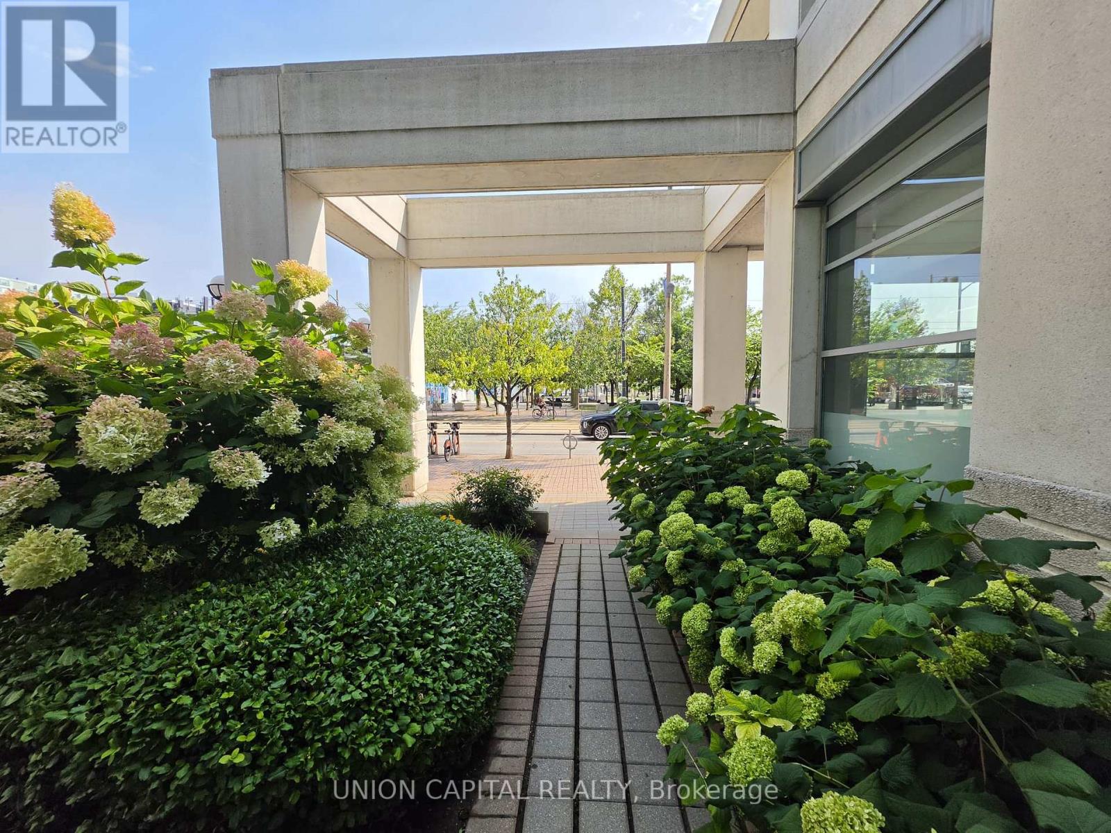 #302 228 QUEENS QUAY W - Image 26