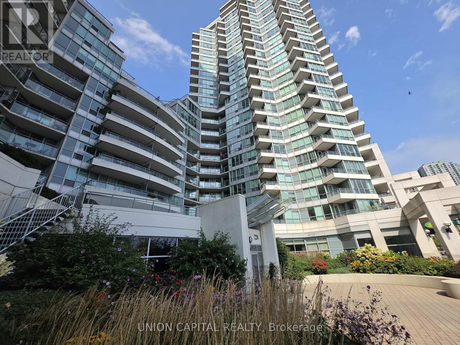 #302 228 QUEENS QUAY W - 28