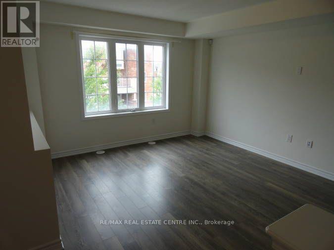 1084 SILK STREET - 9
