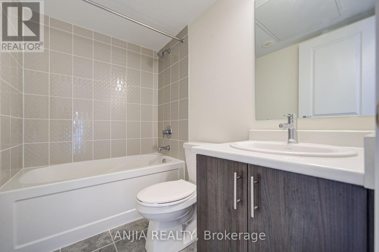 #21 235 MCLEVIN AVENUE - 16